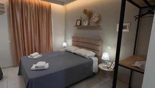 Johnhara Studios & Apartments
