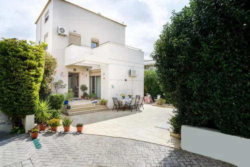 Marilena Mare Seaside & Jacuzzi House 50meters from sea