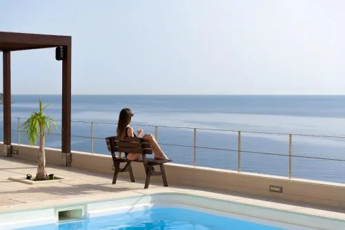 Manificus Villas, with Heated Pool, By ThinkVilla