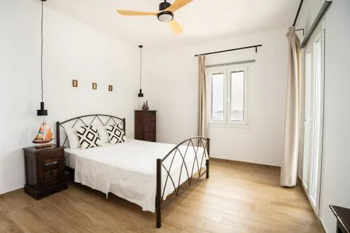 Anemoessa House