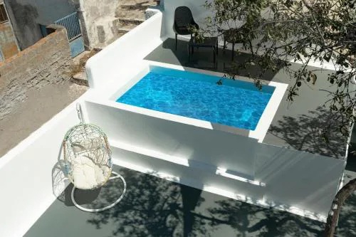Eirini - Emporio Villas - Santorini