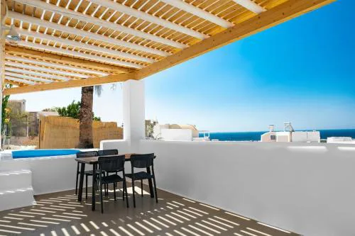 Tyche - Santorini Emporio Villas