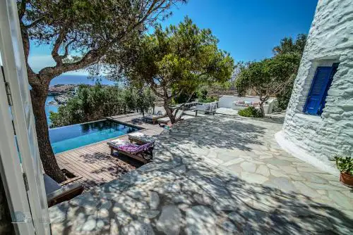 Zen Blue Mills - Luxury Villa in Kea Island