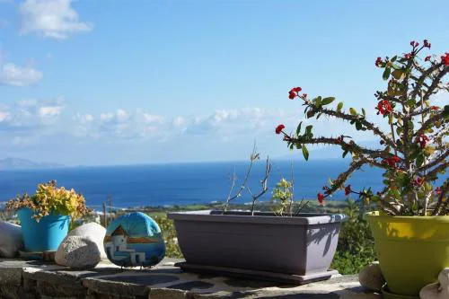 Art House in Aspro Chorio, 2-4 guests