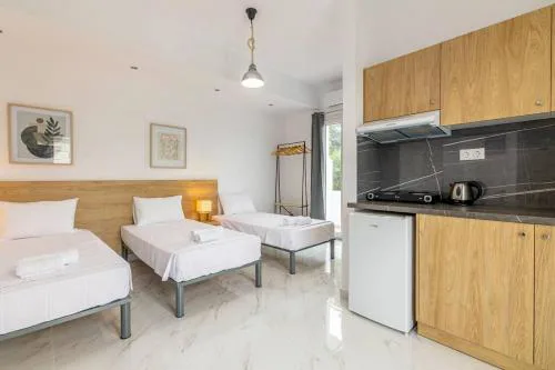 Fysalida's Coastal Gem 4 - Steps Away from the Sea