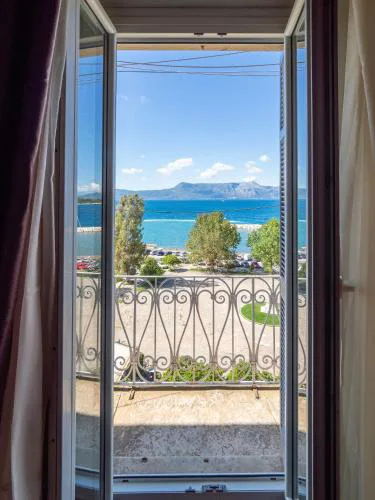 Acropole Seaview Apt