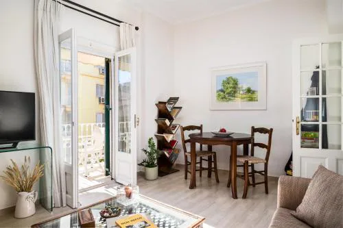 Taxiarxon Charm Apartment