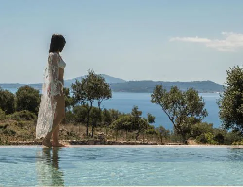 Marea Luxury Suites