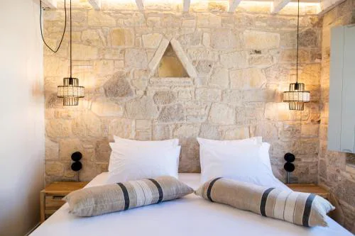 The Windmill Villa - 50m from the Sea