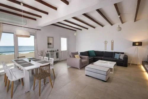 Beachside luxury apartment