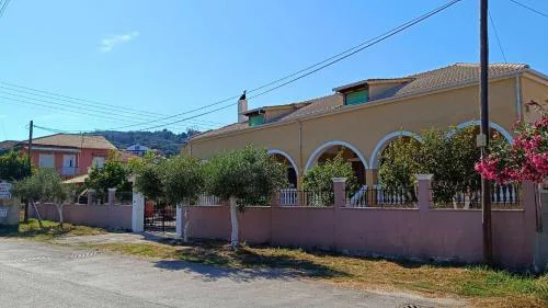 Tria Liodendra Corfu-Sun