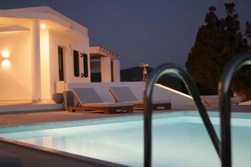 Villa Boa Milos 4 Bedrooms near Adamas
