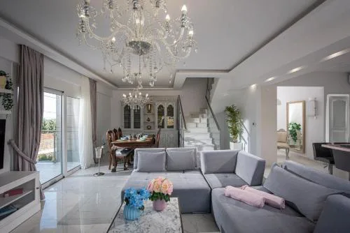 Villa Ira
