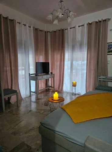 Aghia Marina, Aegina Studio