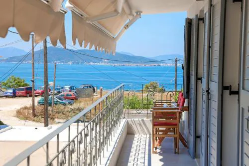 AXS First Floor Apartment Aegina Town