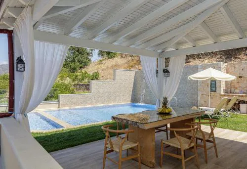 Kampos Villa III, Nature Living with Heated Pool, By ThinkVilla