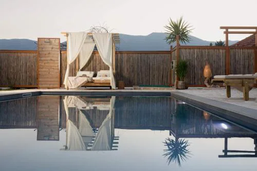 Kanela Cottages