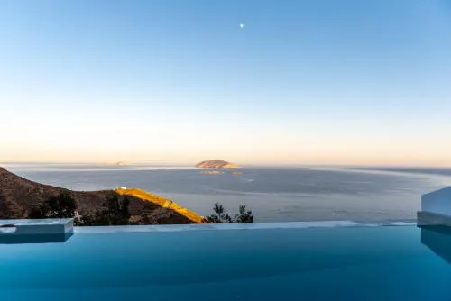 Althea Anafi Suites
