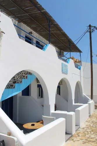 Meltemi Rooms and Studios