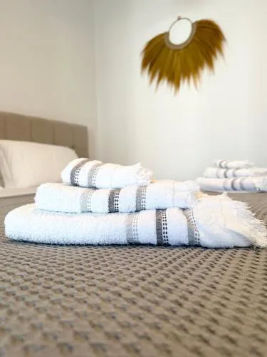 Omma, Main Street suite
