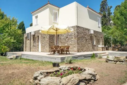 Secret Valley - Chora's Hideaway