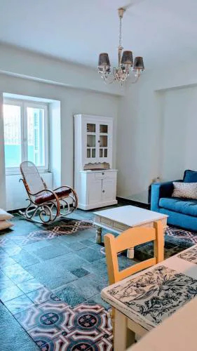 Stellinas House 2