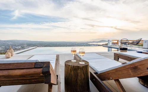 Naxos Skyline Luxury Villas