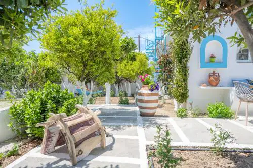 PERIVOLI 1-CHORA(5min away from the center by car)