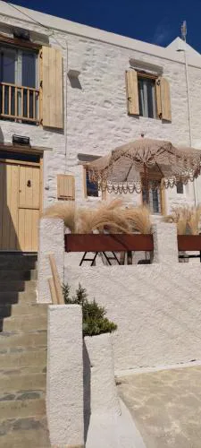 ClockWise Earthy Vibe House in Apano Chora