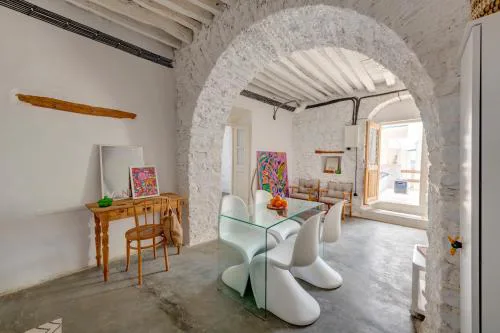 Syros Art House