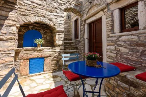 Petrino House