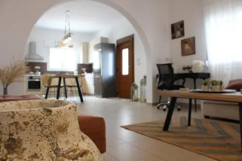 SunΚissed Home - Pollonia Milos