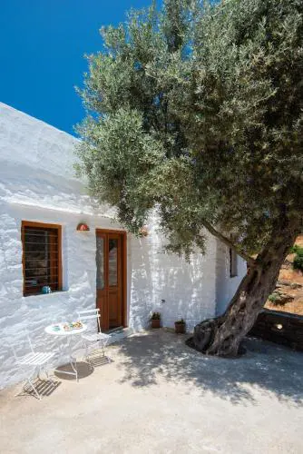 Aneraida House