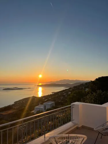 Aegean Mirror, Andros