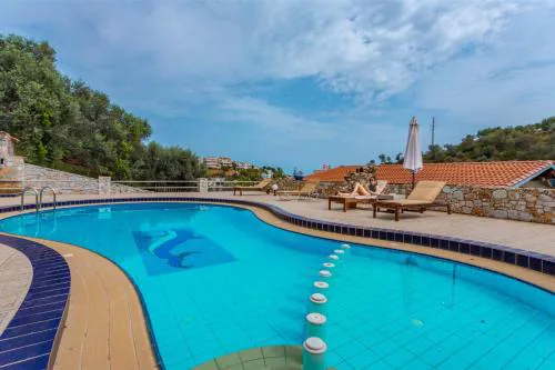 Zen Serenity Retreat with Great Outdoors, Pool & Parking