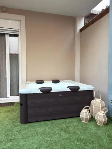 Apricot Apartment