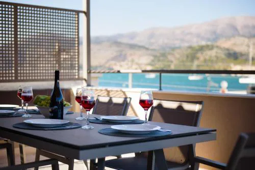Centro Y Mar! Central Penthouse with Terrace!