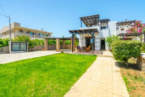 Smaragdi Beachfront Villa