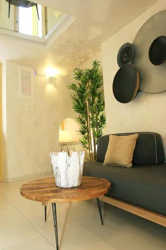 Esperia Luxury Suites