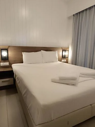 Sandy Suite 2