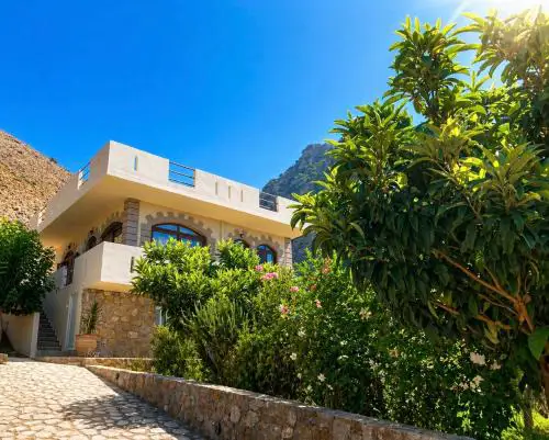 Artemisa House