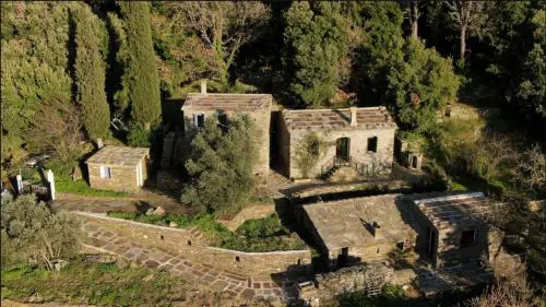 Moratika Farmhouse