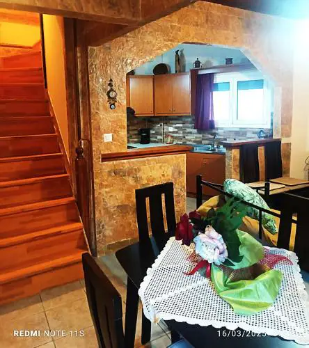 Dimi House