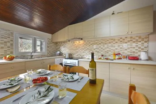 Erietas House