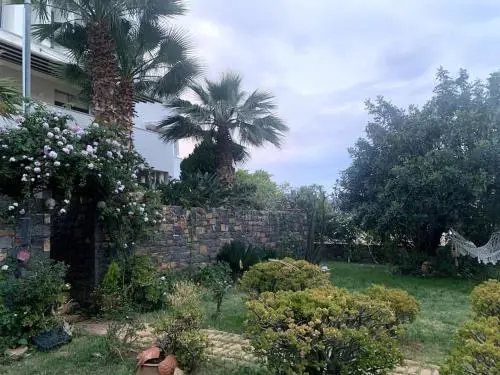 Ammoudi Hideaway