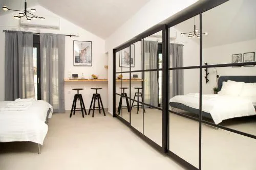 St. Nicolas Soho Apartments