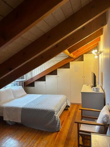 Litsa's Port Apartment