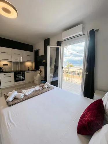 Mediterranean Port Suite