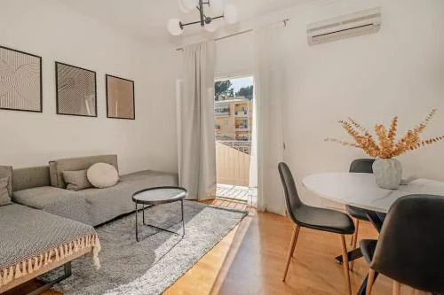 Urban Apartment-City Center!