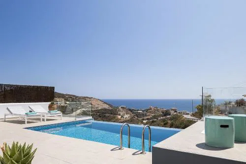 Royal Garden Villas